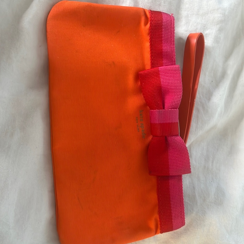 Kate spade wristlet minor wear and tear
